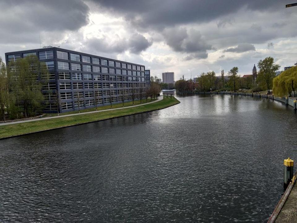 Appartement 200Qm Loft For Friends And Family - On The Spree! à Berlin Extérieur photo